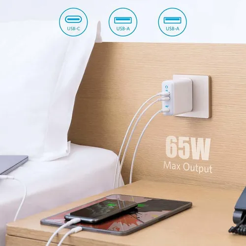 Anker A2033 PowerPort III 3-Port 65W Travel Charger