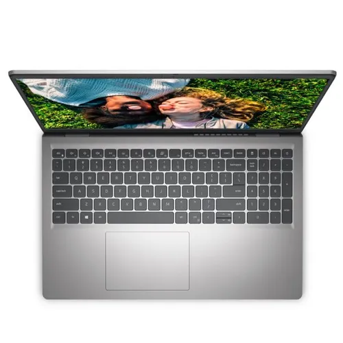 Dell Inspiron 3520 - i7