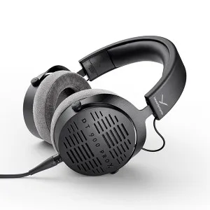 DT 900 PRO X