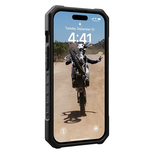 UAG Pathfinder Clear Magnetic Case