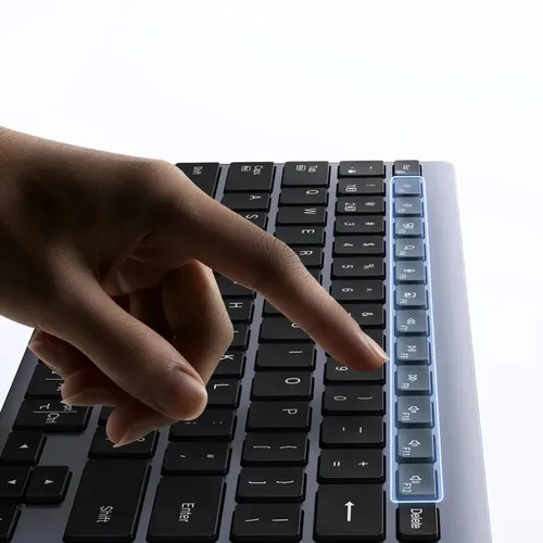 UGREEN 75163 Multi-Mode Rechargeable Bluetooth &amp; Wireless Keyboard