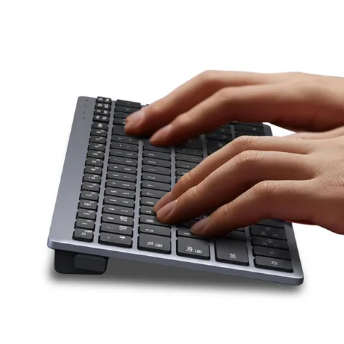 UGREEN 85513 Bluetooth & 2.4GHz Wireless Keyboard & Mouse Combo – MK552