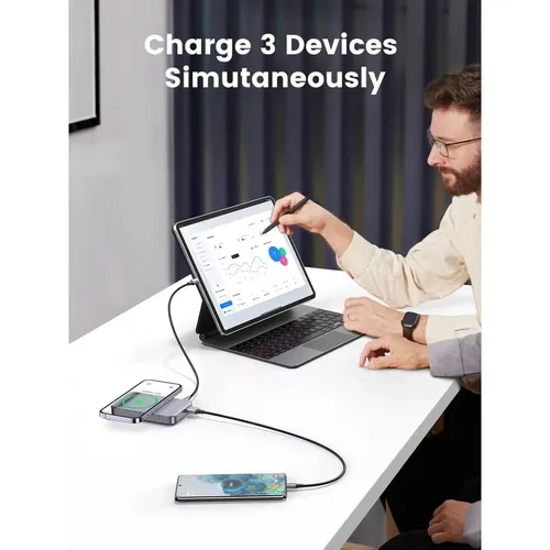 UGREEN PB206 10000mAh Foldable Kickstand Magnetic Battery Power Bank