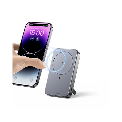 UGREEN PB206 10000mAh Foldable Kickstand Magnetic Battery Power Bank