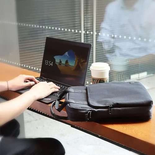 Wiwu Alpha Vertical Double Layer Bag For 13.3 LaptopUltrabook - Black AVDLB13.3LB